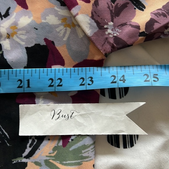 🆕 listing! Versatile Nina Parker floral set (top only) - Picture 4 of 7